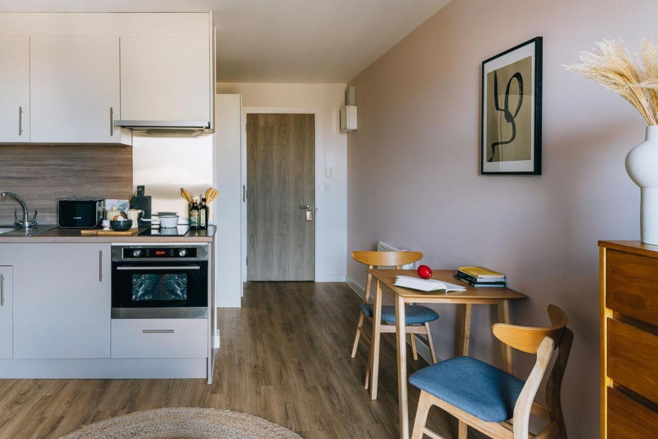 Chic Apartments And Studios At The Point In Αμπερντήν Εξωτερικό φωτογραφία