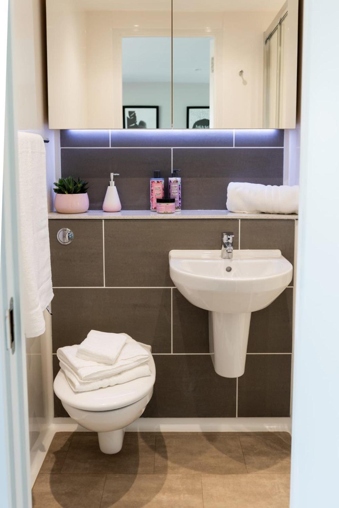 Chic Apartments And Studios At The Point In Αμπερντήν Εξωτερικό φωτογραφία